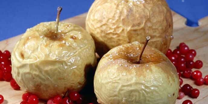kilo kaybı için pişmiş elma